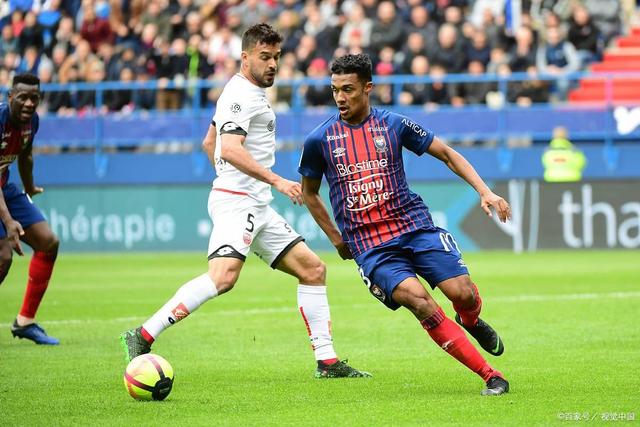 yy易游关于多特蒙德关键时刻强势反弹，志在法国杯名次提升，气氛紧张，年轻球员得到机会的信息